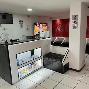 Hostal State - Em Frente Ao Metro, São Paulo