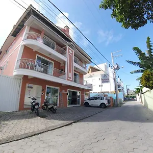 Ed Merluza, Centro De Apartamento Bombinhas
